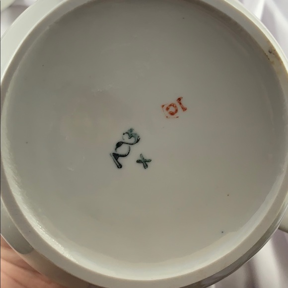 White Teapot - Picture 7 of 7